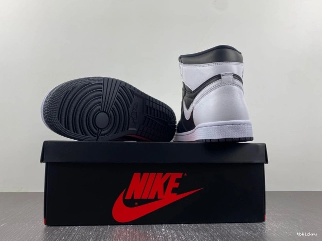 Rep TBkick High OG Reverse 1 Air Jordan DZ5485-010 Panda 0707